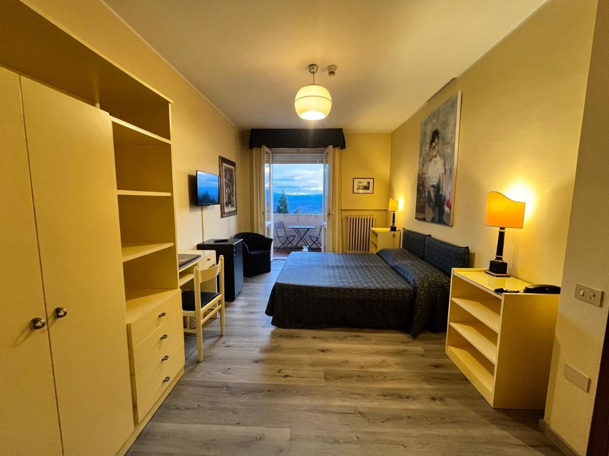 Hotel & Residence Dei Duchi Урбіно Екстер'єр фото