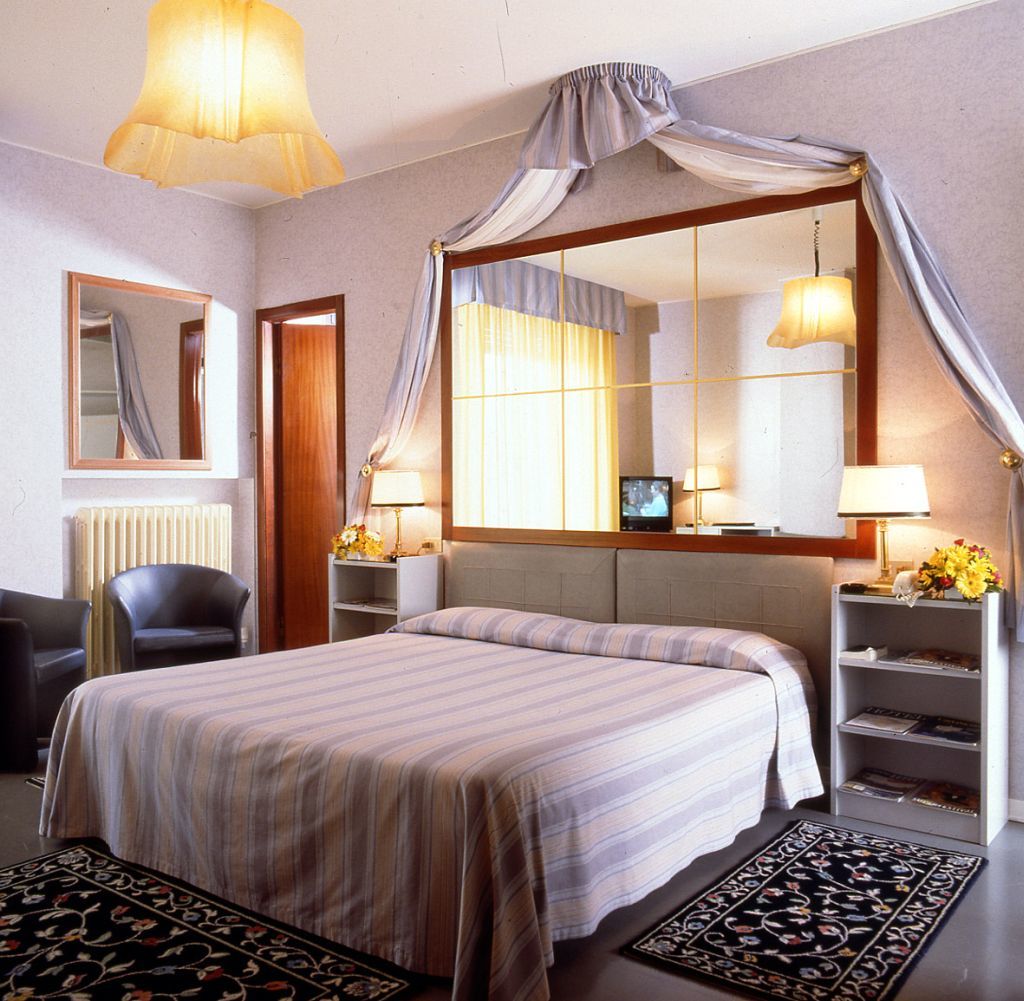 Hotel & Residence Dei Duchi Урбіно Екстер'єр фото