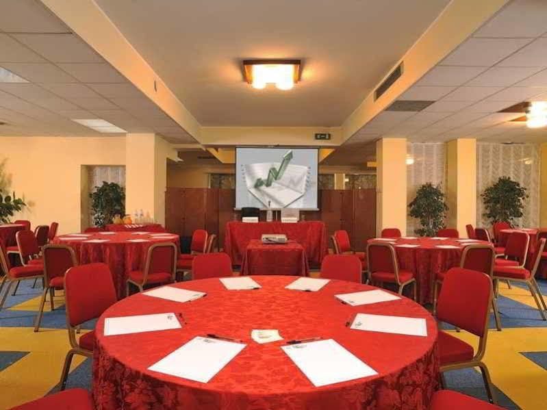 Hotel & Residence Dei Duchi Урбіно Екстер'єр фото